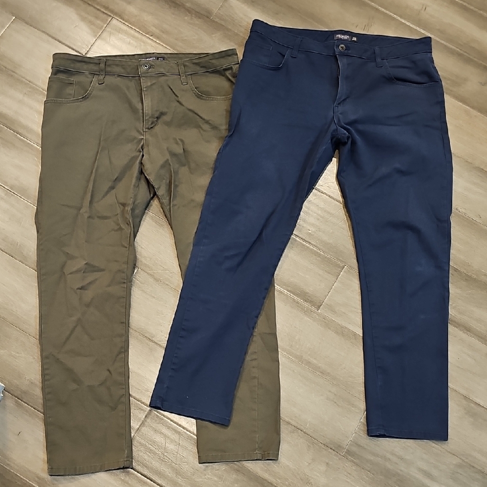 Van Heusen Slim Chinos in Navy and Olive